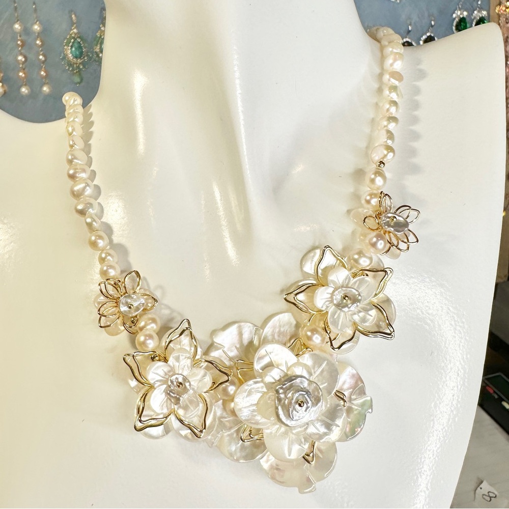 Genuine Pearl and Floral Design Necklace 16+2 inches long